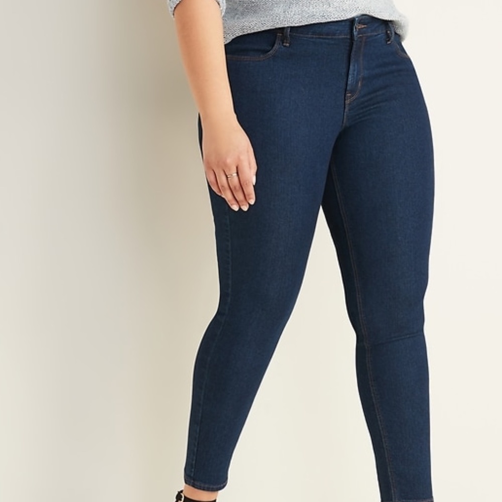Old Navy Mid Rise Skinny Jean NWOT Size 28 - Picture 1 of 6